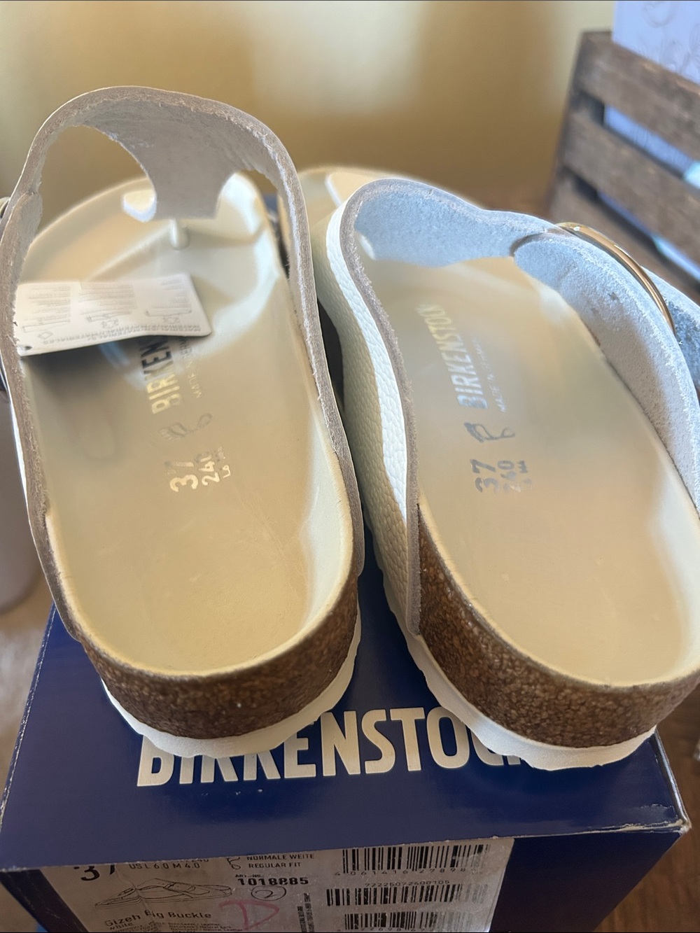 Birkenstock White Gizeh Big Buckle Thong Sandals - Picture 4 of 11
